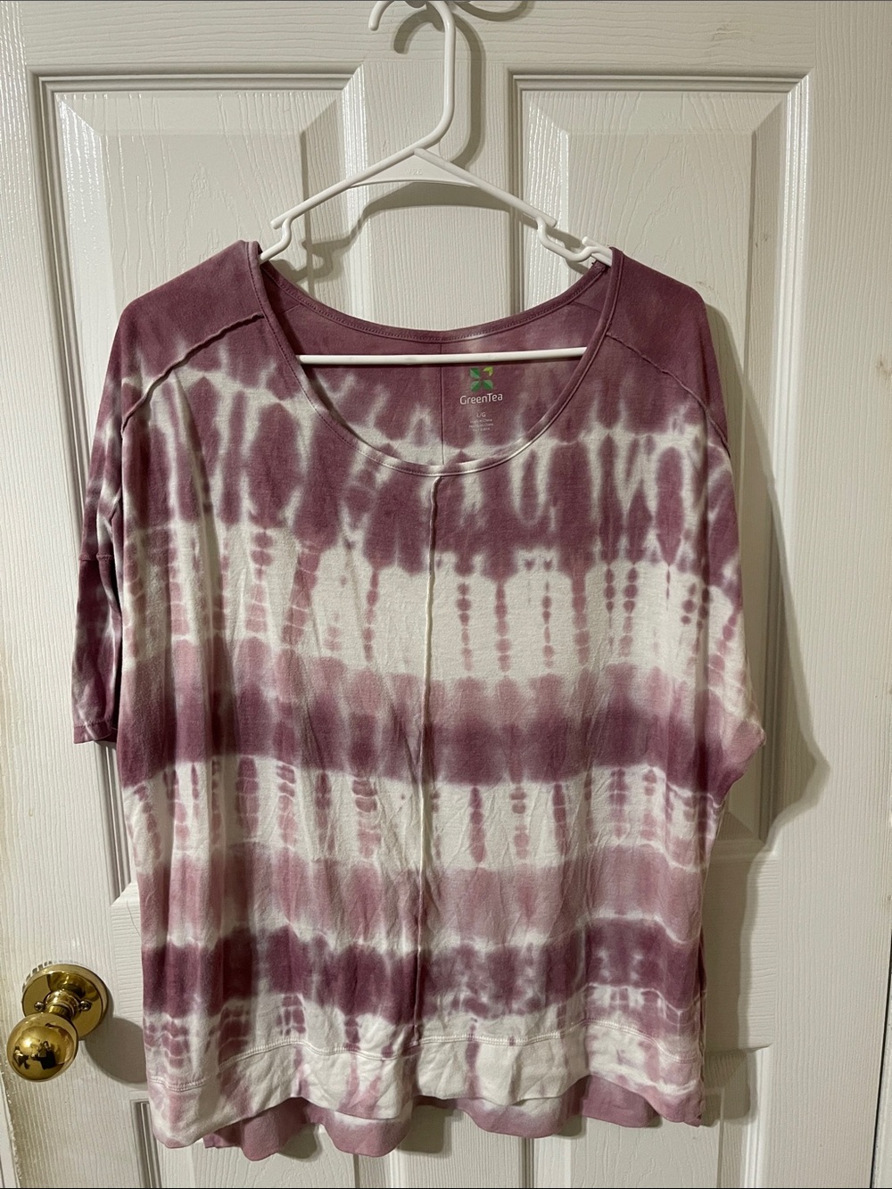 GreenTea Mauve and White Tie-Dye Short Sleeve Tee